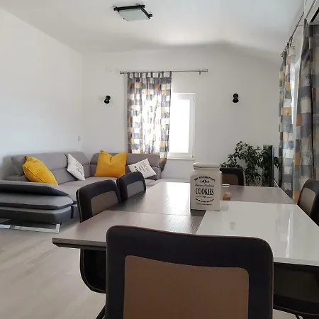 Apartments Krizanac Trogir Exterior photo