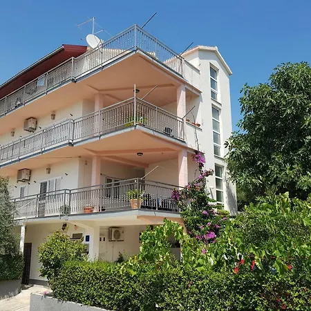 Apartments Krizanac Trogir Exterior photo