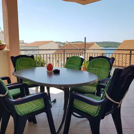 Apartments Krizanac Trogir Exterior photo